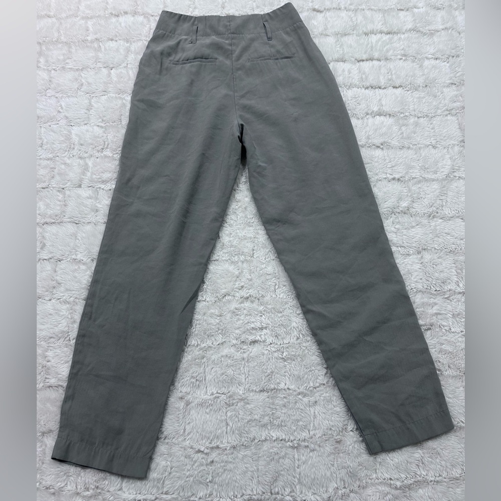 Dynamite Women’s Gray High-Waisted Pants w/Front and Back Pockets Size 2 - Picture 2 of 9